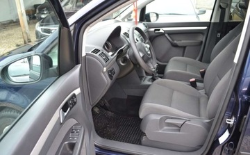 Volkswagen Touran II 1.6 TDI 105KM 2014 Volkswagen Touran Bezwypadkowy - Serwis - OPLACONY - Bez Korozji 1.6 105KM, zdjęcie 5