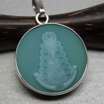 SREBRNY WISIOR RZEŹBA AGAT CIEKAWY WZÓR.