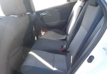 Toyota Auris II 2018 Toyota Auris Okazja 1.8 Hybryda 100KM, zdjęcie 15