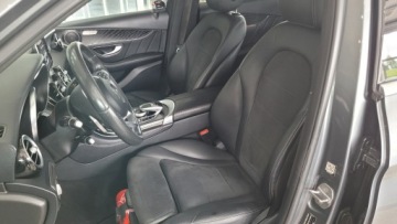 Mercedes GLC C253 SUV 2.1 220 d 170KM 2018 Mercedes-Benz GLC MERCEDES GLC 220D 4MATIC 2.1 Diesel 170KM, zdjęcie 19