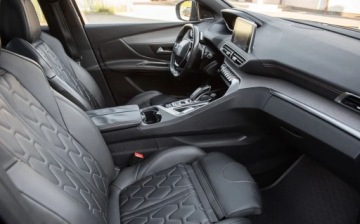Peugeot 3008 II Crossover 2.0 BlueHDi 180KM 2018 Peugeot 3008 2.0HDI 180KM GT FullLed Pano Focal El Klapa Skora Fulll Gwar, zdjęcie 33