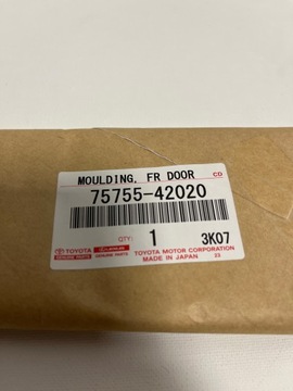 75755-42020 LIŠTA DVEŘE TOYOTA RAV4 V PRAVÝ PŘEDNÍ OE NOVÁ