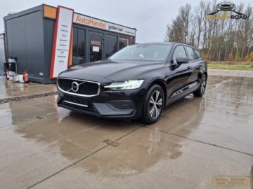 Volvo V60 II  Kombi 2.0 D3 150KM 2020 Volvo V60 2,0 D3 150KM klima elektryka led alu navi tempomat oplacony 2.0, zdjęcie 1