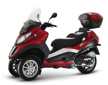 Накладка на колесную арку Piaggio MP3 НОВИНКА