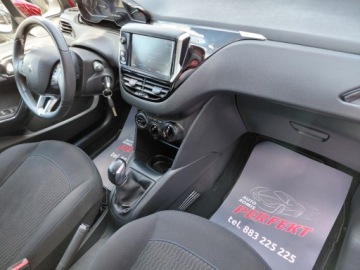 Peugeot 208 I Hatchback 5d Facelifting 1.2 PureTech 82KM 2018 Peugeot 208 Klimatyzacja Tempomat PDC Komputer 1.2 Benzyna 82KM, zdjęcie 12