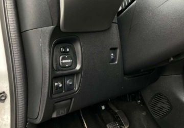Toyota Aygo II Hatchback 5d 1.0 VVT-i 69KM 2016 Toyota Aygo Toyota Aygo Benzyna 69KM, zdjęcie 28