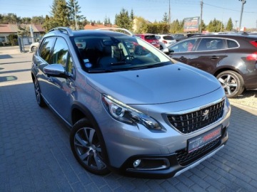 Peugeot 2008 I SUV Facelifting 1.2 PureTech 110KM 2016 Peugeot 2008 Panorama Navi Klimatronik Alu PDC Hak 1.2 Benzyna 110KM, zdjęcie 2