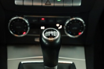 Mercedes Klasa C W204 Kombi T204 1.8 180 CGI BlueEFFICIENCY 156KM 2011 Mercedes C C 180, Salon Polska, Skóra, Xenon, zdjęcie 13