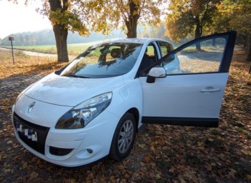 Renault Scenic III Van 1.6 16v 110KM 2010