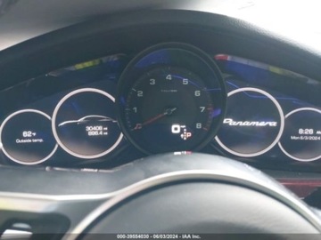 Porsche Panamera II Liftback 3.0 330KM 2018 Porsche Panamera 2018r, 3.0L 3.0 Benzyna 330KM, zdjęcie 9