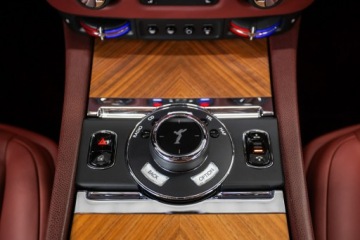 Rolls-Royce 2014 Rolls-Royce Wraith Coupe 6.6L V12 632 KM Japonia., zdjęcie 28