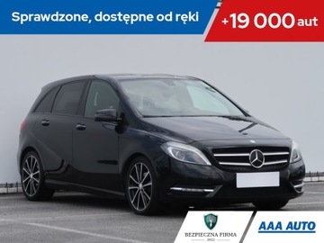 Mercedes Klasa B W246 Sports Tourer 180 BlueEFFICIENCY 122KM 2013 Mercedes B B 180, Skóra, Navi, Xenon, Bi-Xenon