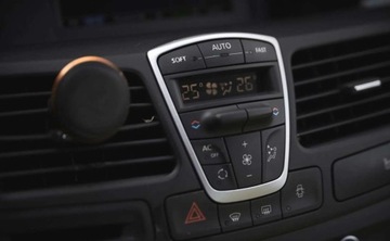 Renault Laguna III Hatchback Phase II 2.0 dCi 150KM 2012 Renault Laguna Renault Laguna 2.0 dCi Initiale 2.0 Diesel 150KM, zdjęcie 21