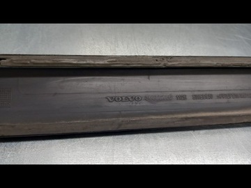 LIŠTA DVEŘE PRAVÁ PŘEDNÍ VOLVO XC90 30655186