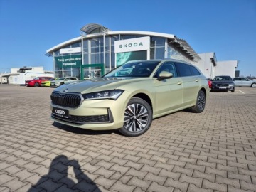 Skoda Superb III Kombi Facelifting 1.5 TSI 150KM 2026 Skoda Superb DRIVE 1.5 TSI DSG Auto z placu