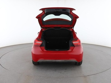 Mercedes Klasa A W176 Hatchback 5d Facelifting 180 122KM 2015 Mercedes A 180 półskóra navi grzane fotele, zdjęcie 18