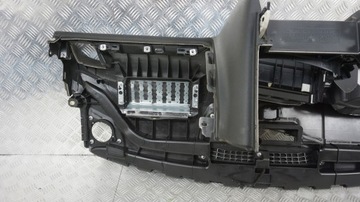 AUDI A4 B8 KOMBI FL DESKA KOKPIT UK