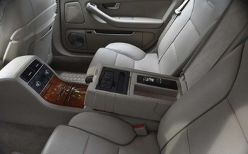 Audi A8 D3 Sedan 6.0 W12 450KM 2008 Audi A8 Audi A8 6.0 quattro Langversion 6.0 Benzyna 450KM, zdjęcie 13
