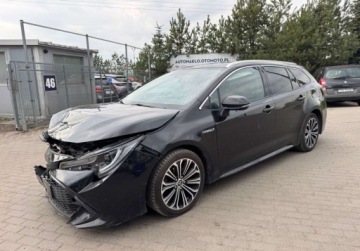 Toyota Corolla XII TS Kombi 1.8 Hybrid 122KM 2019 Toyota Corolla Touring Sports 1.8 VVT-i Hybrid 2019r Navi kamera 1.8