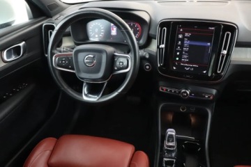 Volvo XC40 Crossover 2.0 T4 190KM 2019 Volvo XC40 T4, Automat, Skóra, Navi, Klima, zdjęcie 6