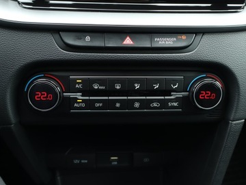 Kia Ceed III Hatchback Facelifting  1.5 T-GDI 160KM 2022 Kia Ceed 1.5 T-GDI MHEV, Salon Polska, zdjęcie 12