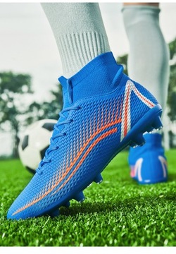 Buty piłkarskie ze sztucznej trawy na zawody młodzieżowe