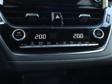 Toyota Corolla XII TS Kombi 1.8 Hybrid 122KM 2021 Toyota Corolla 1.8 Hybrid, Salon Polska, zdjęcie 12