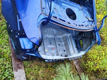 LEXUS RC 350 RCF PAS ZADNÍ PODLAHA VANA ČÁST