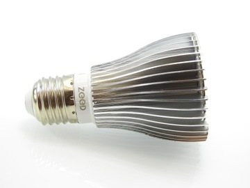 СВЕТОДИОДНАЯ ЛАМПОЧКА ДЛЯ ВЫРАЩИВАНИЯ РАСТЕНИЙ 40ВТ E27