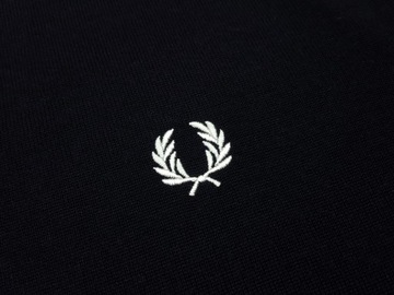 FRED PERRY MĘSKI SWETER FINE MERINO CREW NECK SWEATER K2502 CZARNY r. S