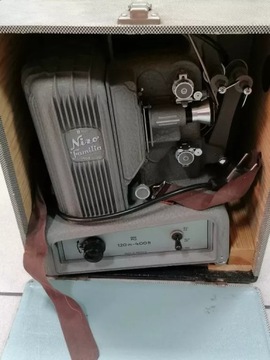 STARY PROJEKTOR NIZO FAMILIA MOD 500
