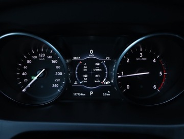 Land Rover Discovery Sport SUV 2.0 TD4 180KM 2017 Land Rover Discovery Sport TD4, Salon Polska, zdjęcie 10