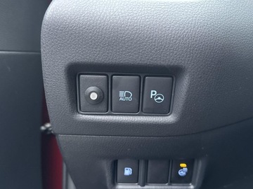 Toyota C-HR I Crossover 1.8 Hybrid 122KM 2018 Toyota C-HR 1.8 Hybrid Selection Toyota C-HR Hybri, zdjęcie 19