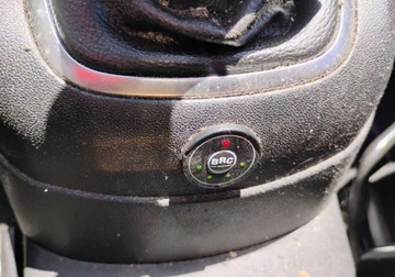 Citroen C-Elysee II 2018 Citroen C-Elysee 2018r, 1.6 Benzyna LPG. Uszkodzony tyl i przod. Jezdzi., zdjęcie 16