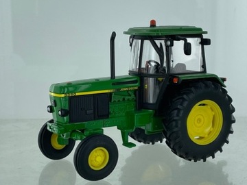 Модель игрушечного трактора John Deere 3350 изд. предел.