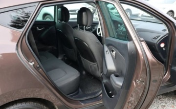 Hyundai ix35 SUV 1.6 GDI 135KM 2013 Hyundai ix35 Grzane fotele, Tempomat, Czujniki parkowania , Niski Przebieg., zdjęcie 11