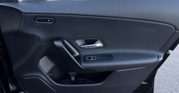 Mercedes CLA C118/X118 Coupe Facelifting 1.3 200 163KM 2024 Mercedes-Benz CLA Salon PL Od Dealera Kamera Android Podgrzewane fotele MB, zdjęcie 19