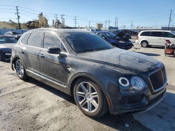 Bentley Bentayga 2019 Bentley Bentayga 2019 4.0l 4.0 Benzyna 542KM, zdjęcie 4