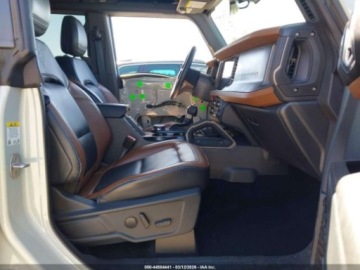 Ford Bronco VI 2024 Ford Bronco Outer Banks 2024 2.3 Benzyna 275KM, zdjęcie 9