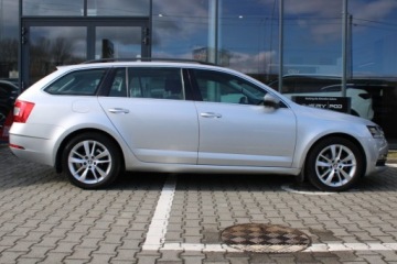 Skoda Octavia III Kombi Facelifting 2.0 TDI 150KM 2017 Skoda Octavia STYLE, zdjęcie 3