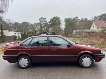 Volkswagen Passat B3 Sedan 2.0 115KM 1990 Volkswagen Passat Volkswagen Passat B3 Automat Sedan Welur Bordo Super Sta, zdjęcie 4
