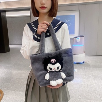HELLO KITTY KUROMI PLUSZOWA TOREBKA MASKOTKA PLUSZAK TORBA NA RAMIĘ