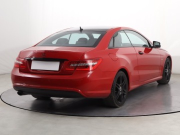 Mercedes Klasa E W212 Coupe 200 CGI BlueEFFICIENCY 184KM 2011 Mercedes E E 200, Salon Polska, Serwis ASO, zdjęcie 4