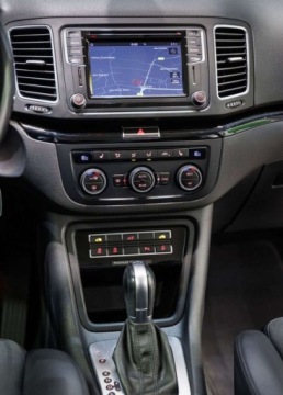 Volkswagen Sharan II Van Facelifting 2.0 TSI 220KM 2016 Volkswagen Sharan 2.0 TSI BMT Highline DSG 2.0 Benzyna 220KM, zdjęcie 27