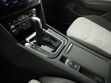 Volkswagen Arteon Fastback Facelifting 2.0 TDI SCR 150KM 2021 Volkswagen Arteon Shooting Brake OLEJ GRATIS | El., zdjęcie 14