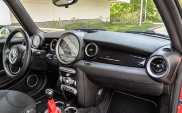 Mini One II Hatchback Facelifting 1.6 75KM 2010 MINI ONE 1.6 2010 r. Bezwypadkowy 1.6 Benzyna 75KM, zdjęcie 8