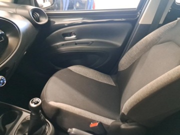 Toyota Aygo X 1.1 VVT-i 72KM 2023 Toyota Aygo X 1.0 VVTi Comfort TOYOTA Aygo X 1.0 B, zdjęcie 25