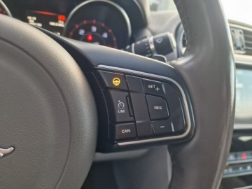 Jaguar XE Sedan 2.0 i4 180KM 2015 Jaguar XE Prestige Automat Xenon Ledy Navi, zdjęcie 32
