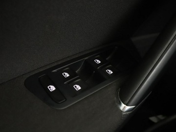 Volkswagen Golf VII Variant 1.2 TSI BlueMotion Technology 110KM 2015 Volkswagen Golf DSG klima auto navi czujniki, zdjęcie 33