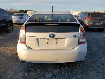 Toyota Prius III 2015 Toyota Prius 2015 1.8l 1.8 Hybryda 134KM, zdjęcie 2
